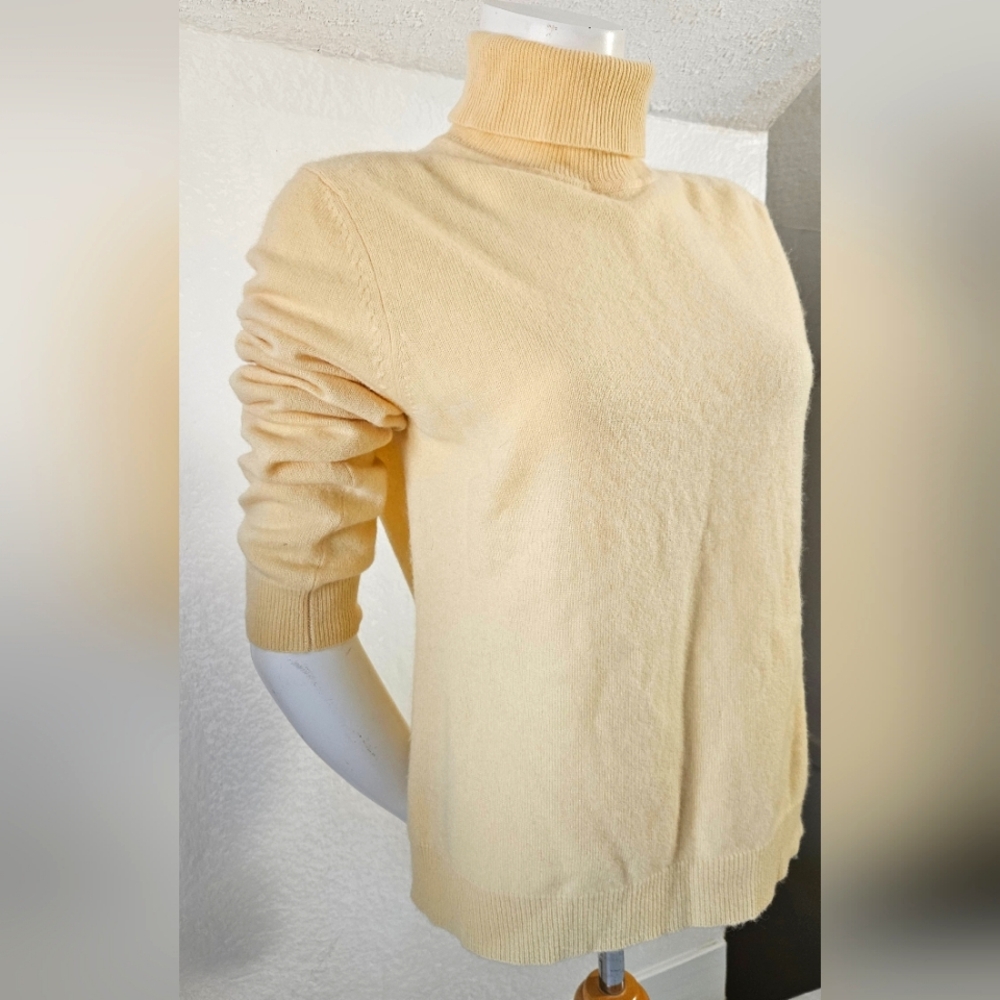 CASHMERE Vintage 90s! 100% Cashmere Turtleneck Sweater by Pursuits Limited Sz L